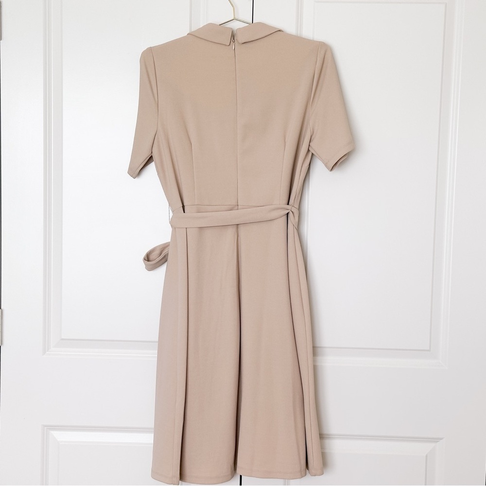 Shelby & Palmer Tan Buttoned Tie Front Midi Dress - Picture 5 of 6